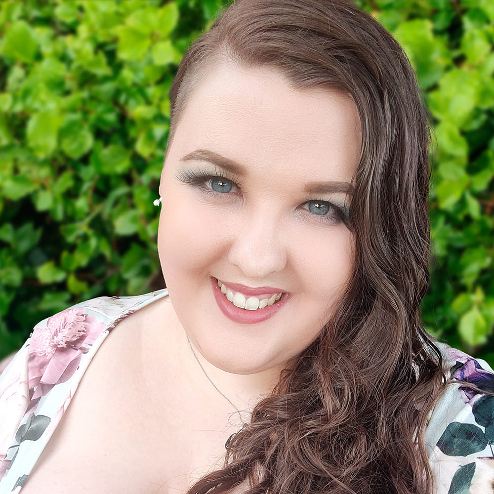 Zoe - 4 NASA's Galileo spacecraft took this image of Earth's Moon on Dec. 7, 1992, on its way to explore the Jupiter system in 1995-97. The distinct bright ray crater at the bottom of the image is the Tycho impact basin. Image Credit: NASA